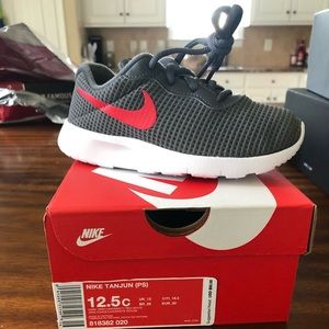 Little Kid Nike Tanjun